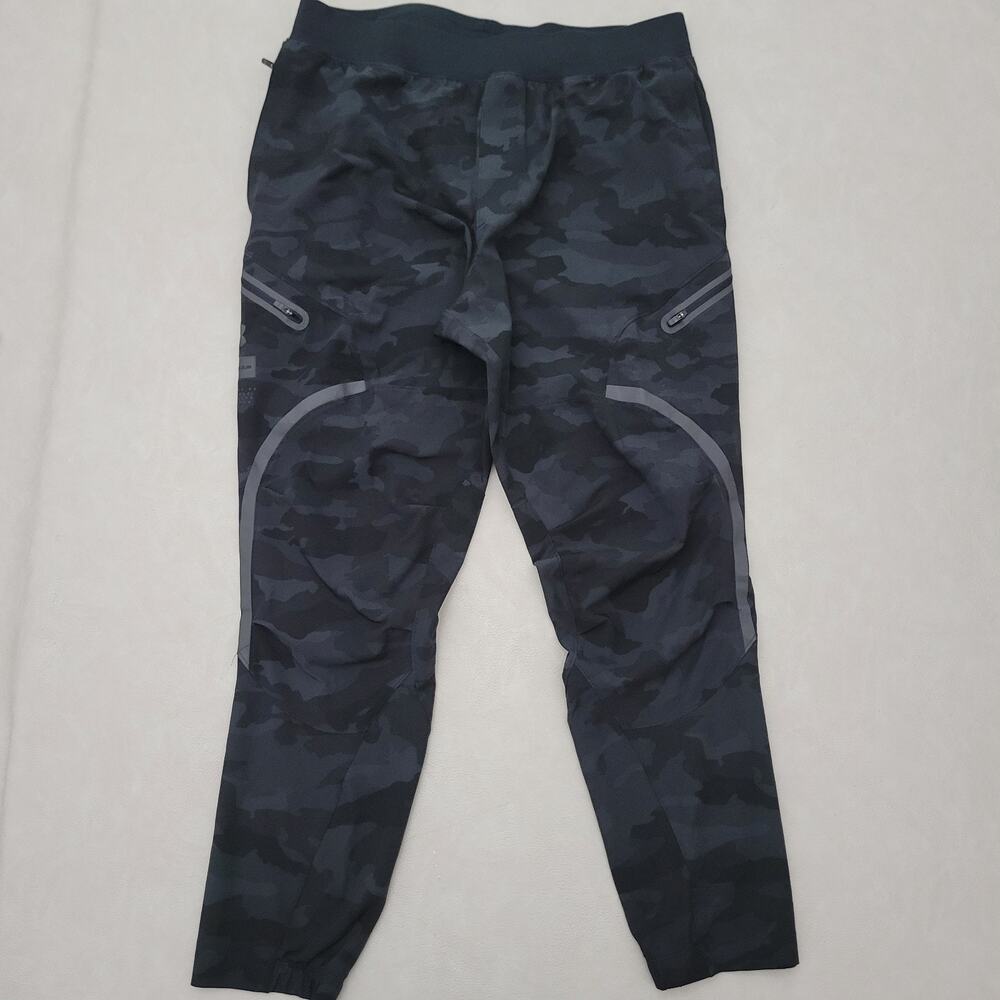 Under Armour Men's Unstoppable Fitted Cargo Pants Black Camo 1352026-008 XL EUC - Picture 3 of 12